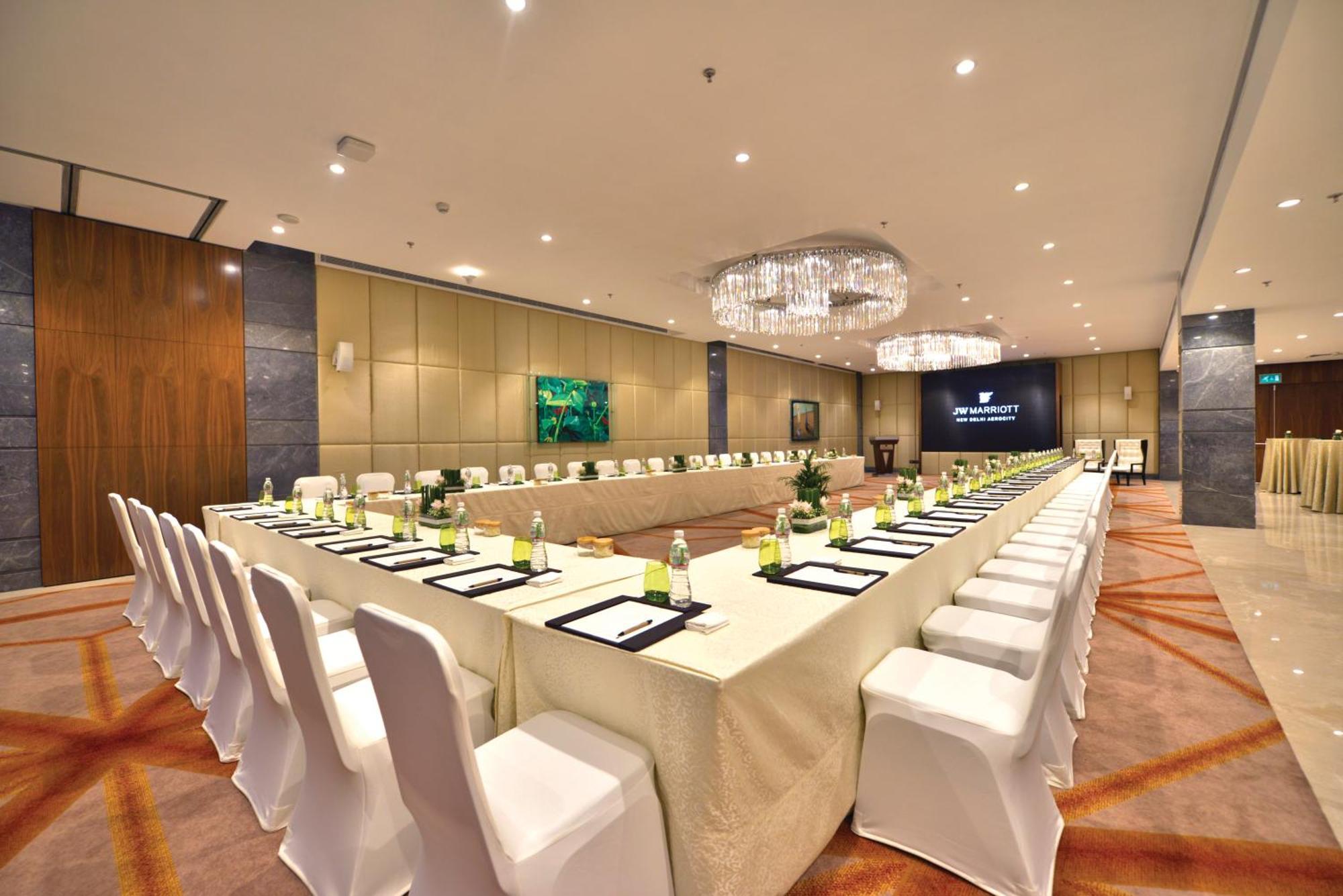 Jw Marriott Hotel New Delhi Aerocity Luaran gambar Meeting room