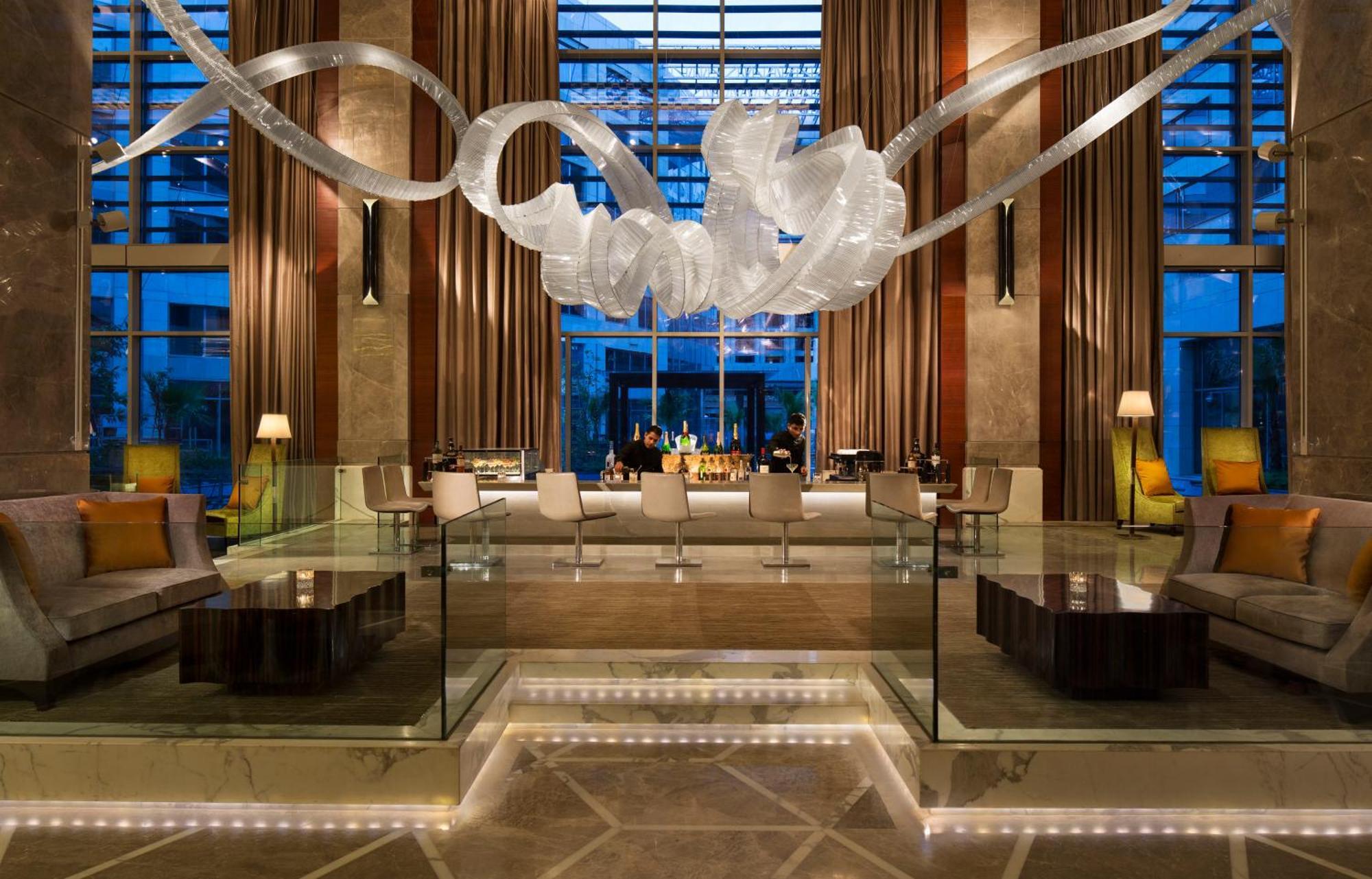Jw Marriott Hotel New Delhi Aerocity Luaran gambar The lobby of the hotel